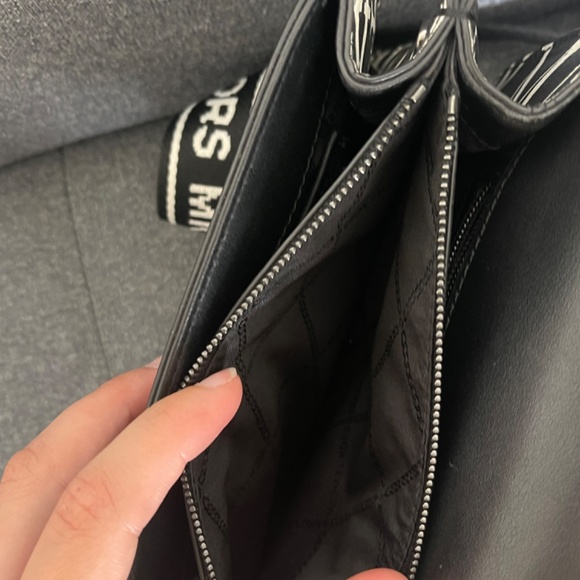 MICHAEL Michael Kors Black and White Crossbody Bag - Picture 6 of 11